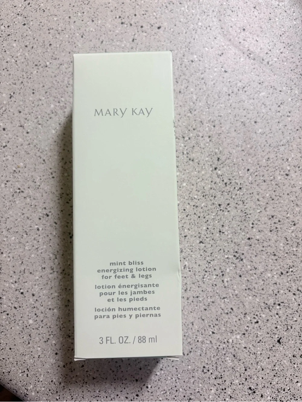 Mary Kay Mint Bliss Energizing Lotion in Pale Mint